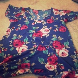 Floral flowy dress 👗